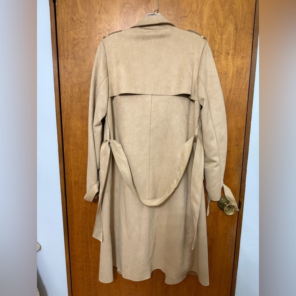 Forever 21 Women's Tan Trench Coat - Picture 2 of 4